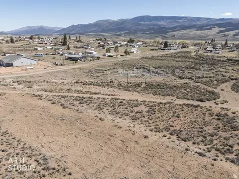 Undisclosed, Koosharem, UT 84744 photo 4