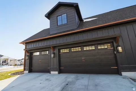 Exterior - 1087 E 160 N, Hyde Park, UT 84318 photo 2 of 3