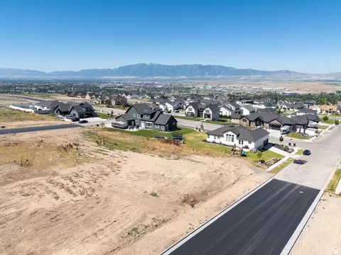 1112 E 100 N #73, Hyde Park, UT 84318 photo 2
