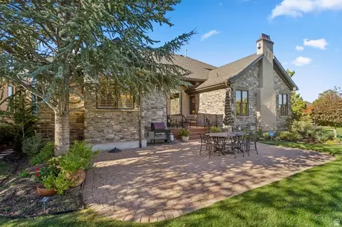 Exterior - 3093 E Scenic Valley Ln, Sandy, UT 84092 photo 2 of 12