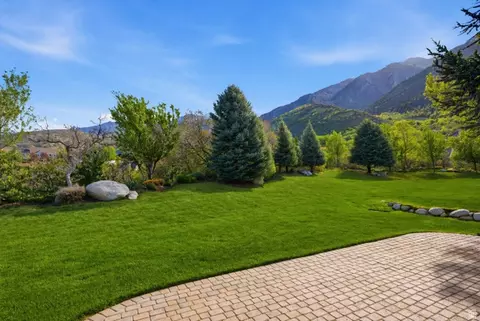 Exterior - 3093 E Scenic Valley Ln, Sandy, UT 84092 photo 5 of 12
