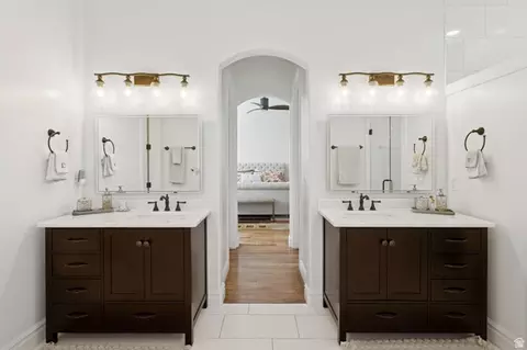Bath - 3093 E Scenic Valley Ln, Sandy, UT 84092 photo 4 of 10