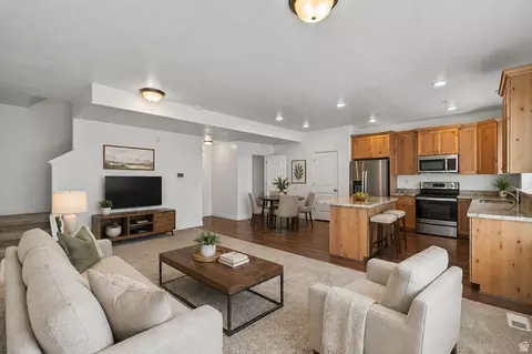 4216 W Gunlock Park Ct, Riverton, UT 84096