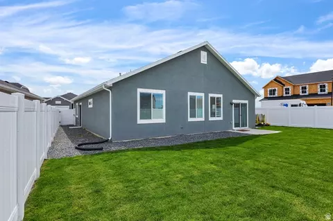Exterior - 252 W 800 S, Willard, UT 84340 photo 5 of 7
