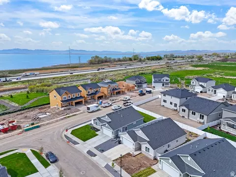 View/Area - 252 W 800 S, Willard, UT 84340 photo 8 of 10