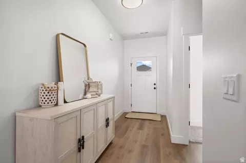 Entry Way - 252 W 800 S, Willard, UT 84340 photo 1 of 3