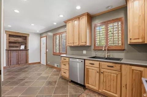 Kitchen - 1553 E Fuller Dr, Millcreek, UT 84124 photo 1 of 3