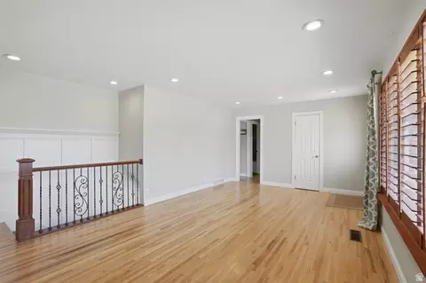 Living - 1553 E Fuller Dr, Millcreek, UT 84124 photo 3 of 7