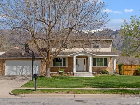 2220 N Joni Dr, Layton, UT 84040