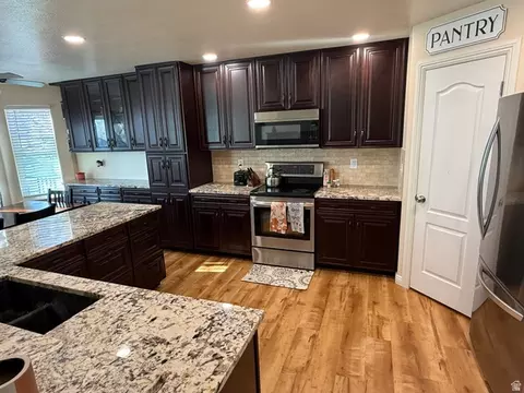Kitchen - 1428 S 730 W, Payson, UT 84651 photo 3 of 4