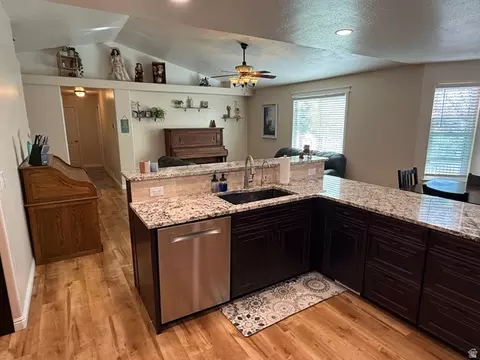 Kitchen - 1428 S 730 W, Payson, UT 84651 photo 2 of 4