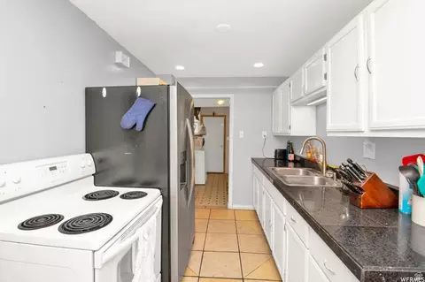 Kitchen - 1019 E 22nd St S, Ogden, UT 84401 photo 2 of 3