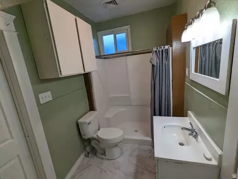 Bath - 1019 E 22nd St S, Ogden, UT 84401 photo 3 of 3