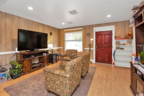 Living - 1019 E 22nd St S, Ogden, UT 84401 photo 2 of 4
