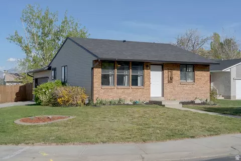 6739 S Blue Flower Ct W, West Jordan, UT 84081