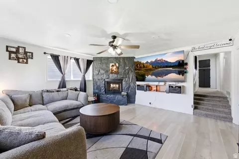 2323 N 720 W, Clinton, UT 84015