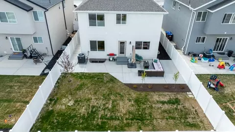 Exterior - 3706 N Cuade St, Eagle Mountain, UT 84005 photo 5 of 7