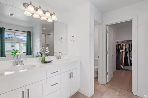 Bath - 3706 N Cuade St, Eagle Mountain, UT 84005 photo 2 of 4