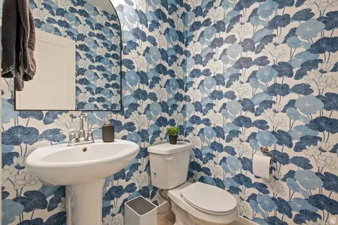 Bath - 3706 N Cuade St, Eagle Mountain, UT 84005 photo 1 of 4