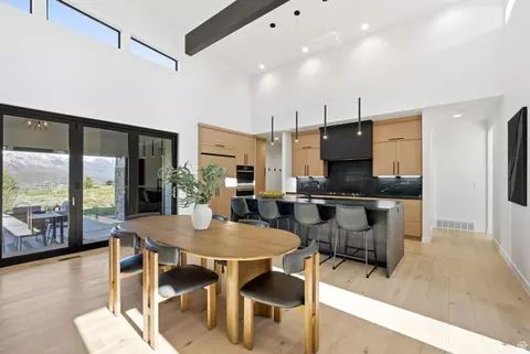 Dining - 5585 E Highland View Ct, Eden, UT 84310 photo 2 of 2