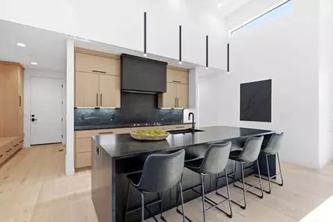 Kitchen - 5585 E Highland View Ct, Eden, UT 84310 photo 2 of 6