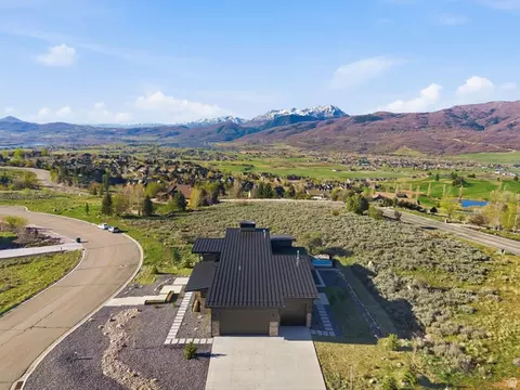 View/Area - 5585 E Highland View Ct, Eden, UT 84310 photo 1 of 6
