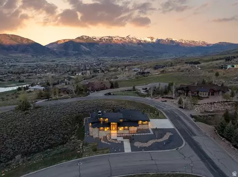 View/Area - 5585 E Highland View Ct, Eden, UT 84310 photo 4 of 6