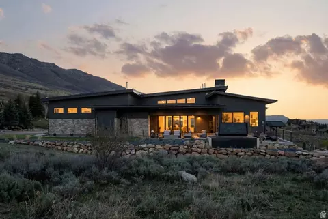 Exterior - 5585 E Highland View Ct, Eden, UT 84310 photo 19 of 20