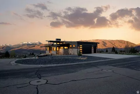 Exterior - 5585 E Highland View Ct, Eden, UT 84310 photo 15 of 20