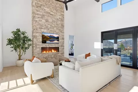 Living - 5585 E Highland View Ct, Eden, UT 84310 photo 1 of 5