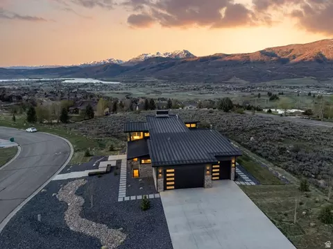 View/Area - 5585 E Highland View Ct, Eden, UT 84310 photo 2 of 6