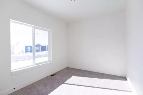 Bedroom - 732 E 2475 N, North Logan, UT 84341 photo 3 of 4