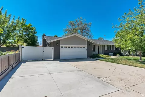 7152 S 2740 E, Cottonwood Heights, UT 84121