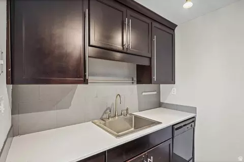 Kitchen - 456 E Creekside Cir #C, Murray, UT 84107 photo 3 of 4