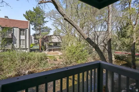 Exterior - 456 E Creekside Cir #C, Murray, UT 84107 photo 2 of 3