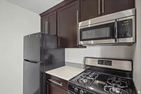 Kitchen - 456 E Creekside Cir #C, Murray, UT 84107 photo 4 of 4