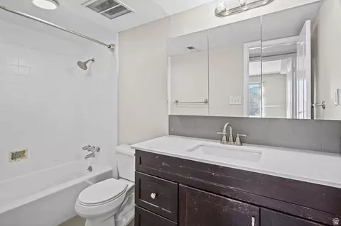 Bath - 456 E Creekside Cir #C, Murray, UT 84107 photo 1 of 1