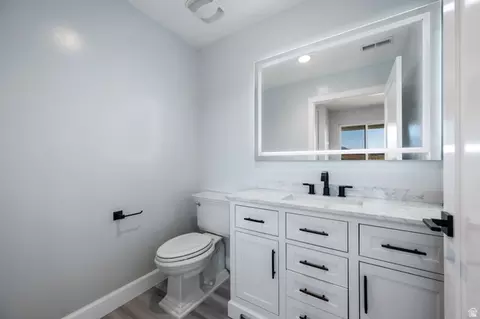 Bath - 476 E Spring Dr, Toquerville, UT 84774 photo 13 of 14