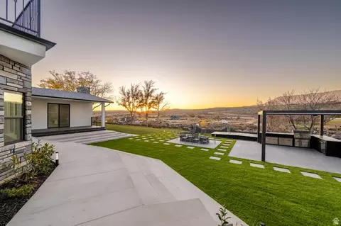 Exterior - 476 E Spring Dr, Toquerville, UT 84774 photo 10 of 19
