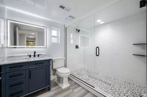 Bath - 476 E Spring Dr, Toquerville, UT 84774 photo 12 of 14