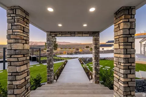 Exterior - 476 E Spring Dr, Toquerville, UT 84774 photo 5 of 19