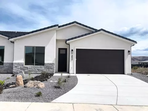 2032 W 320 S, Hurricane, UT 84737