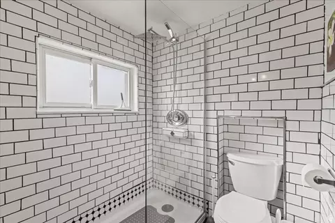 Bath - 2229 Jackson Ave, Ogden, UT 84401 photo 2 of 2