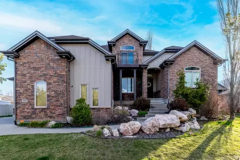 5830 N Belmont Dr, Mountain Green, UT 84050