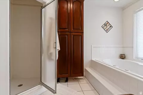 Bath - 1924 N 2000 E, Layton, UT 84040 photo 3 of 6