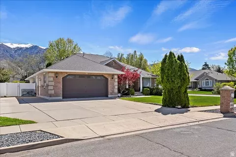 Exterior - 1924 N 2000 E, Layton, UT 84040 photo 4 of 6