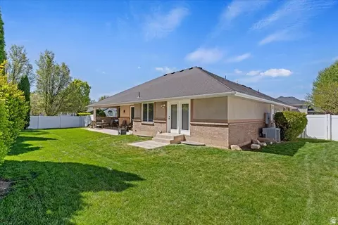 Exterior - 1924 N 2000 E, Layton, UT 84040 photo 5 of 6