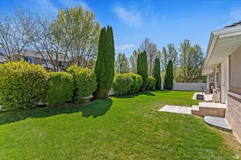 Exterior - 1924 N 2000 E, Layton, UT 84040 photo 6 of 6