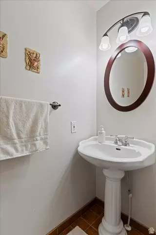 Bath - 1924 N 2000 E, Layton, UT 84040 photo 1 of 6