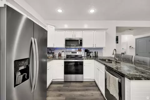 Kitchen - 7187 S 420 E, Midvale, UT 84047 photo 1 of 3